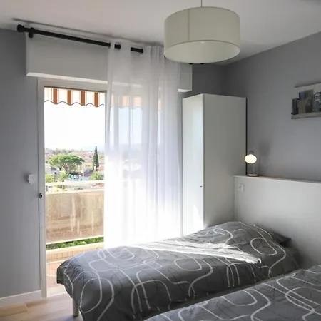 Chic Du Port Apartment Fréjus